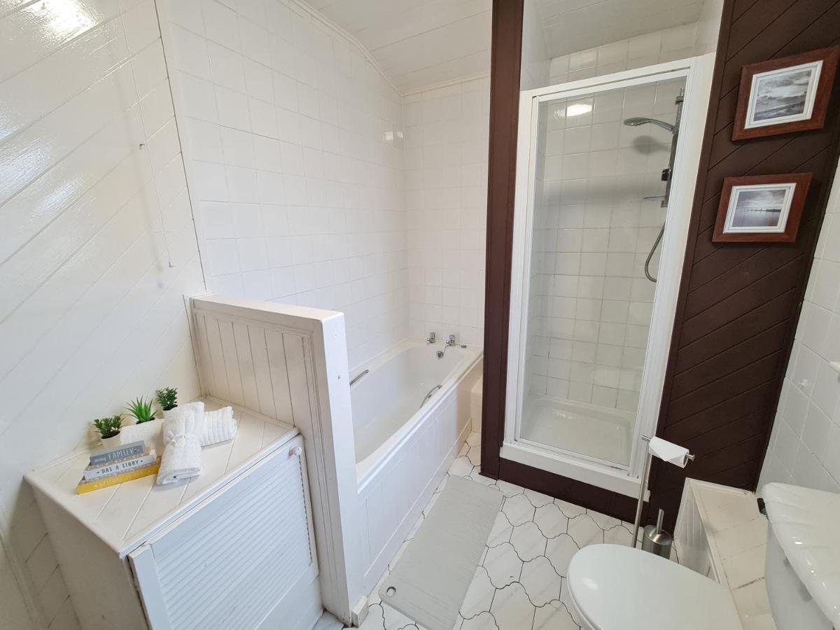 Large 3 Bed Flat, Free Parking Apartman Newcastle Upon Tyne Kültér fotó