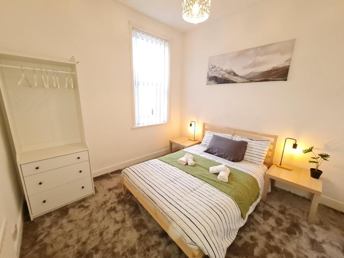 Large 3 Bed Flat, Free Parking Apartman Newcastle Upon Tyne Kültér fotó