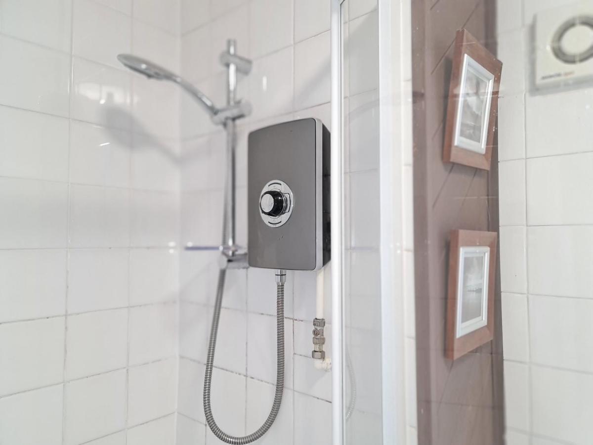Large 3 Bed Flat, Free Parking Apartman Newcastle Upon Tyne Kültér fotó