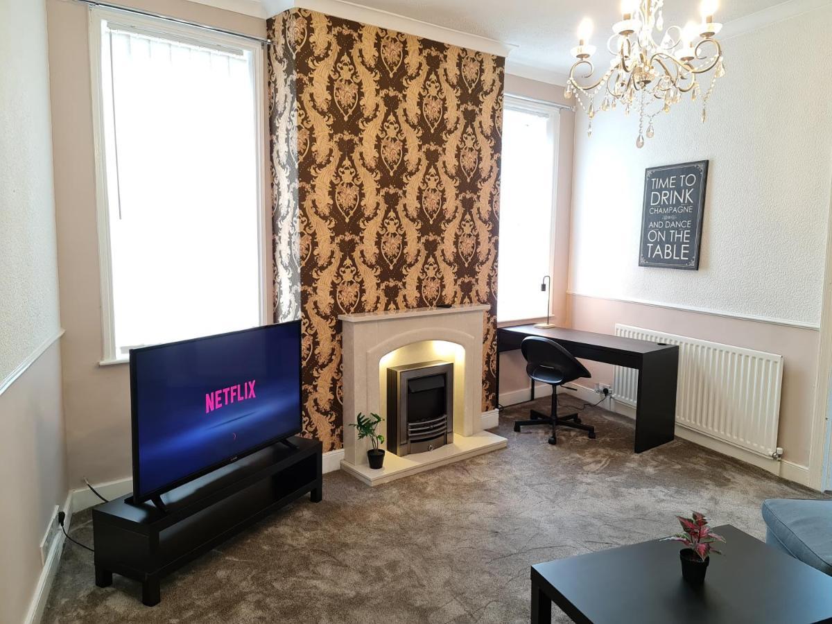Large 3 Bed Flat, Free Parking Apartman Newcastle Upon Tyne Kültér fotó