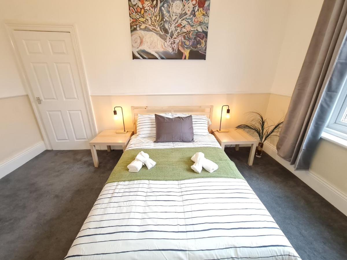 Large 3 Bed Flat, Free Parking Apartman Newcastle Upon Tyne Kültér fotó